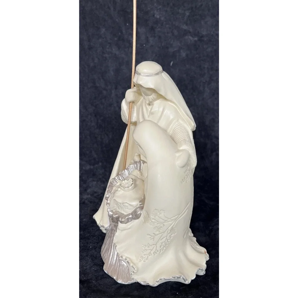 Enesco 2012 Vintage Holy Family Nativity White Porcelain Figurine